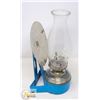 Image 4 : ANTIQUE NU-STYLE OIL LAMP W/ REFLECTOR & BLUE