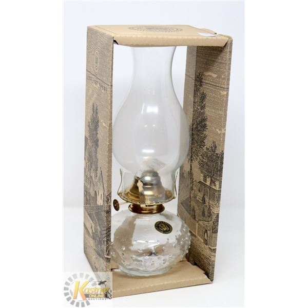 COLLECTIBLE LAMPLIGHT FARMS CLEAR HOBNAIL GLASS