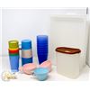 Image 1 : FLAT OF VARIOUS ESTATE TUPPERWARE & KITCHENWARE
