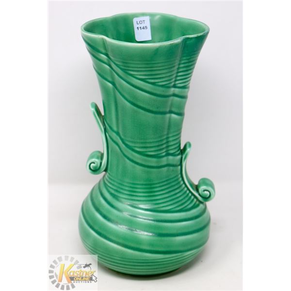 1950'S SLYVAC CERAMIC 1346 GREEN VASE/ ORNAMENT