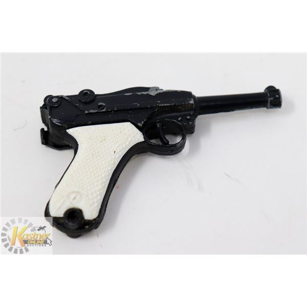 METAL TOY VINTAGE LUGER STYLE CAP GUN KEY CHAIN