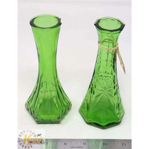 LOT OF 2- VINTAGE HOOSIER FOREST GREEN GLASS BUD