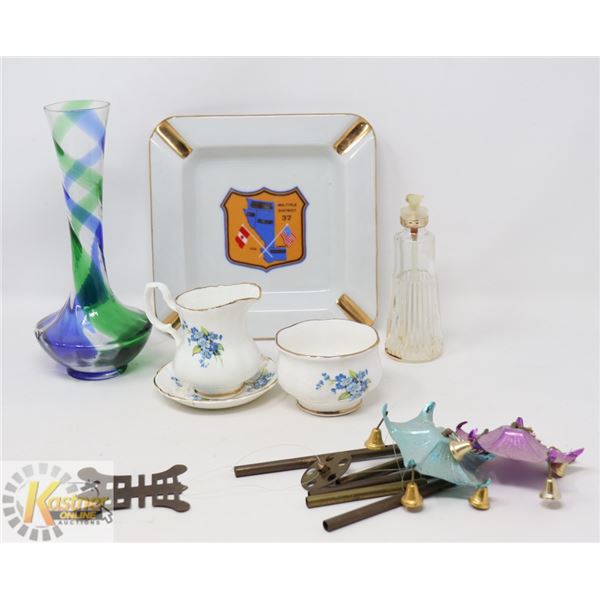 TRAY OF ESTATE GLASS COLLECTIBLES, ETC.