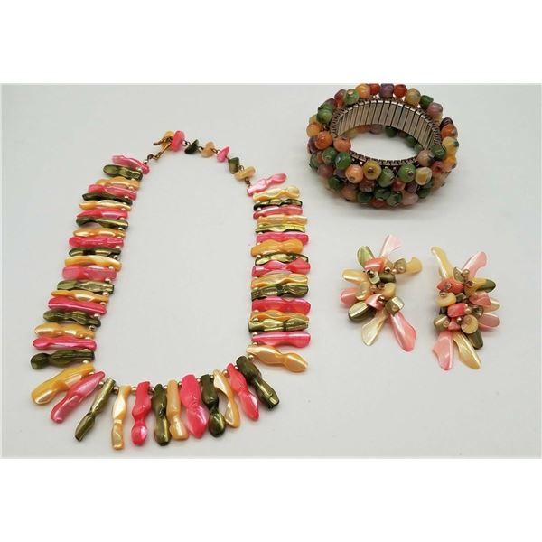 ESTATE VINTAGE JEWELRY SHELL SET BEAD NECKLACE