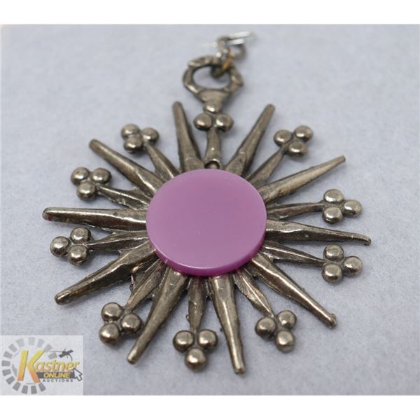 ESTATE SUNBURST STYLE PENDANT W/ CENTER STONE