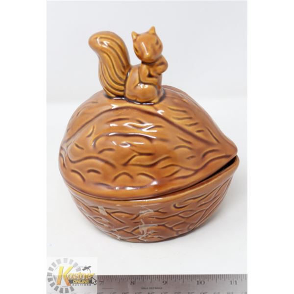 ESTATE CERAMIC SQUIRREL NUT JAR- MADE IN TAIWAN