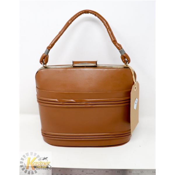 RETRO BROWN HARD SHELL HAND BAG W/ CLIP LATCH