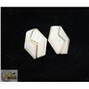Image 1 : VINTAGE ESTATE WHITE ENAMEL STONE INLAID CLIP
