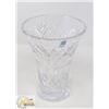 Image 1 : 8.5" PINWHEEL CUT CRYSTAL VASE