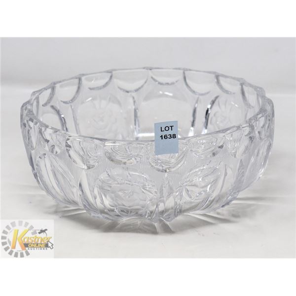 7.5" VINTAGE CRYSTAL CUT & ETCHED SERVING BOWL