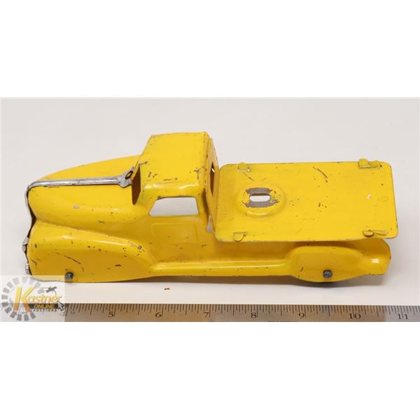 VINTAGE YELLOW TIN TRUCK MADE IN JAPAN *MISSING