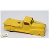Image 4 : VINTAGE YELLOW TIN TRUCK MADE IN JAPAN *MISSING