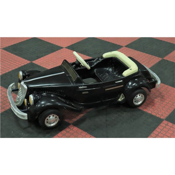VINTAGE KIDS CONVERTIBLE STYLE PLASTIC PEDAL CAR