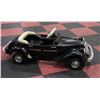 Image 3 : VINTAGE KIDS CONVERTIBLE STYLE PLASTIC PEDAL CAR