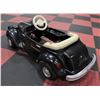 Image 6 : VINTAGE KIDS CONVERTIBLE STYLE PLASTIC PEDAL CAR
