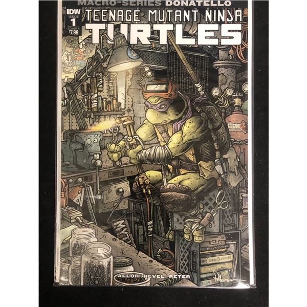 TEENAGE MUTANT NINJA TURTLES #1 (IDW) Macro-Series DONATELLO