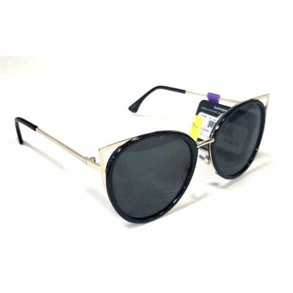 PAIR OF FOSTER GRANT SUNGLASSES