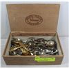 Image 1 : DELMAGE CIGAR BOX OF COLLECTOR SPOONS