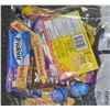 Image 1 : BAG OF 24 ASSORTED CHOCOLATE BARS & CANDY