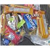 Image 1 : BAG OF 24 ASSORTED CHOCOLATE BARS & CANDY