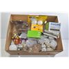 Image 1 : FLAT LOT OF ASSORTED LIGHT BULBS
