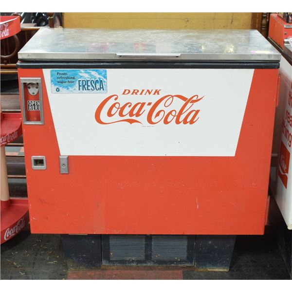 VINTAGE COCA COLA VENDING MACHINE. 16 X 11 9