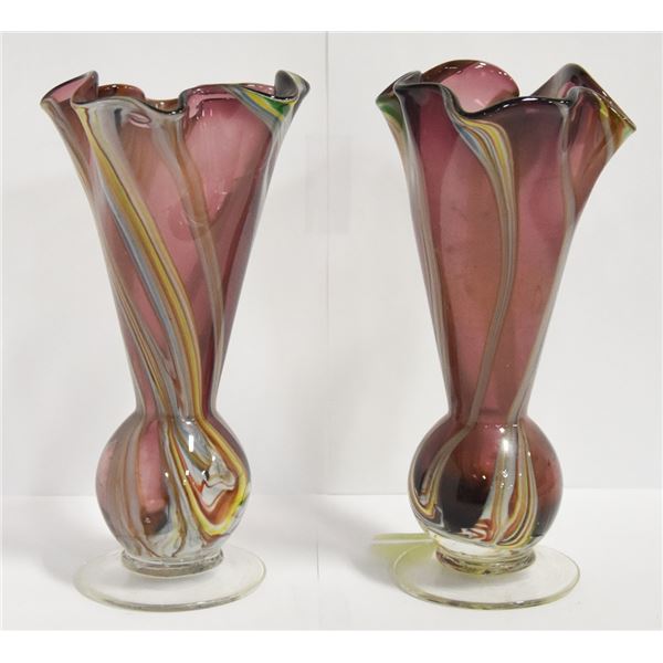 PAIR OF ART GLASS VASES APPROX 6" TALL