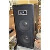 Image 1 : VINTAGE 1970'S REALISTIC PA99 MONITOR SPEAKERS