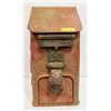 Image 1 : VINTAGE MAIL BOX