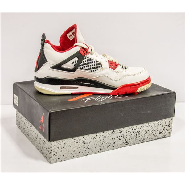 COLLECTIBLE NIKE AIR JORDAN 4