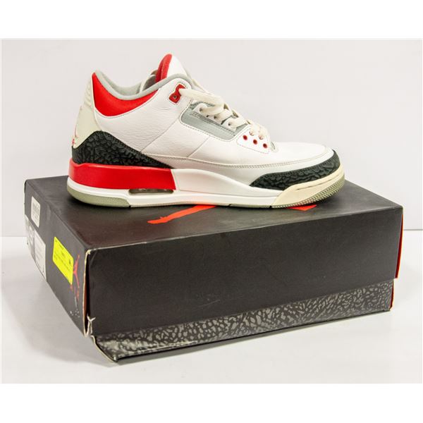 COLLECTIBLE NIKE AIR JORDAN 3