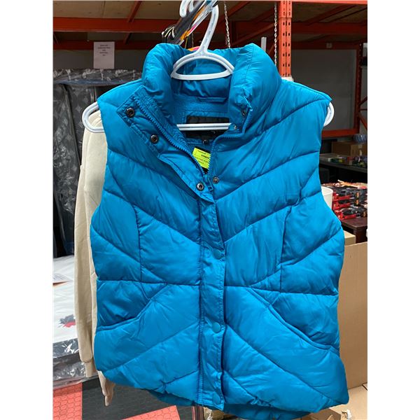 NEW TURQUOISE PUFFY WINTER VEST - SIZE SMALL