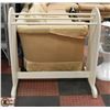 Image 1 : QUILT RACK 36" X 38"