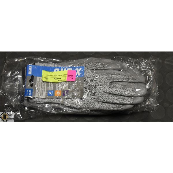 2 PAIRS OF CUT RESISTANT GLOVES