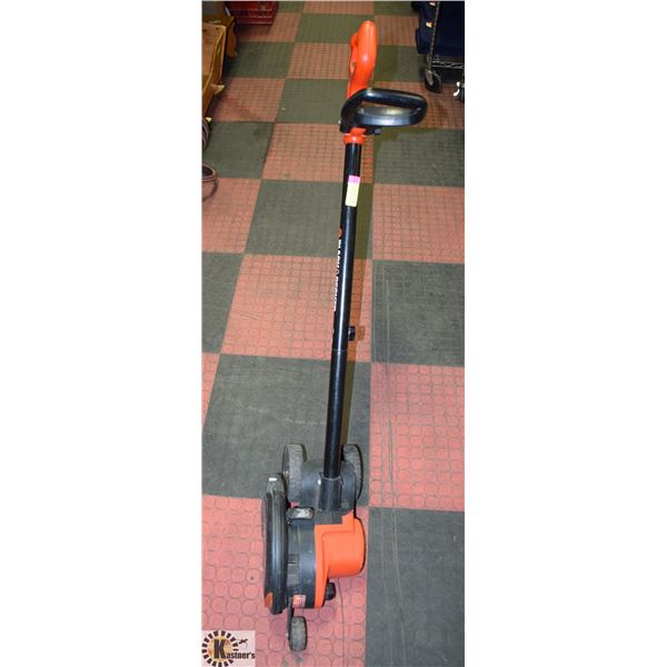 BLACK AND DECKER LAWN EDGER