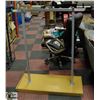 Image 1 : ADJUSTABLE HEIGHT CLOTHING RACK