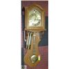 Image 1 : VINTAGE OAK PENDALLUM WALL CLOCK