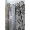 Image 2 : 8-8' x 8',   9' x 8' Area Rugs - 8 X $