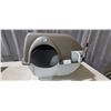 Image 1 : Omega Paw self cleaning cat litter box