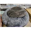 Image 2 : Extra Fuzzy Dog bed medium round