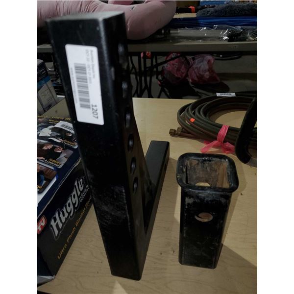 Adjustable trailer hitch with adapter set