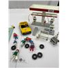 Image 2 : Box Lot of Play Mobile Esso Gas Station Cars Figures Etc