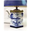 Image 5 : TWO CHINESE EXPORT-STYLE LAMPS