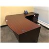 Image 2 : MAHOGANY 6' X 6.5' BOW FRONT L-SHAPE EXECUTIVE DESK (RH)