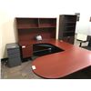 Image 2 : MAHOGANY 8.5 X 6' U-SHAPE EXECUTIVE DESK WITH HUTCH