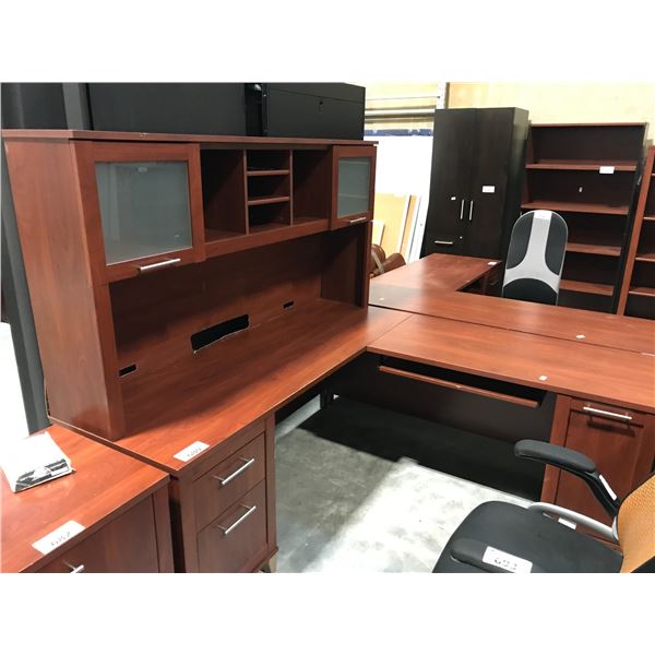 CHERRY 6 X 6' CORNER COMPUTER DESK COMES WITH HUTCH