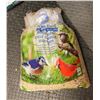 Image 1 : GREAT VALUE WILD BIRD FOOD 100% CORN FREE 18KG