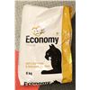 Image 1 : ECONOMY CAT FOOD 100 COMPLETE & BALANCED NUTRITION