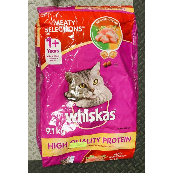 WHISKAS WITH REAL CHICKEN, VEGETABLE GARNISH &