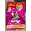 Image 1 : WHISKAS MADE W REAL CHICKEN, VEGETABLE GARNISH &